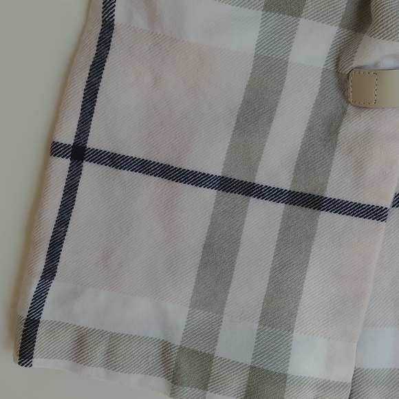 Burberry Mini Pleated Skirt - Picture 4 of 7